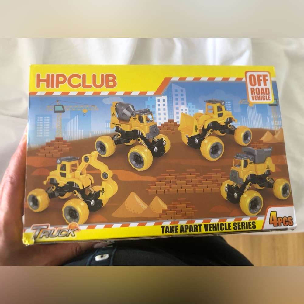 Dump truck / excavator truck